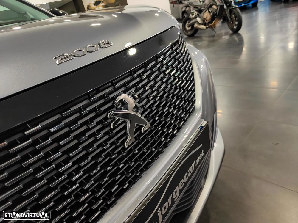 Peugeot 2008 1.2 PureTech Allure EAT8 - 16