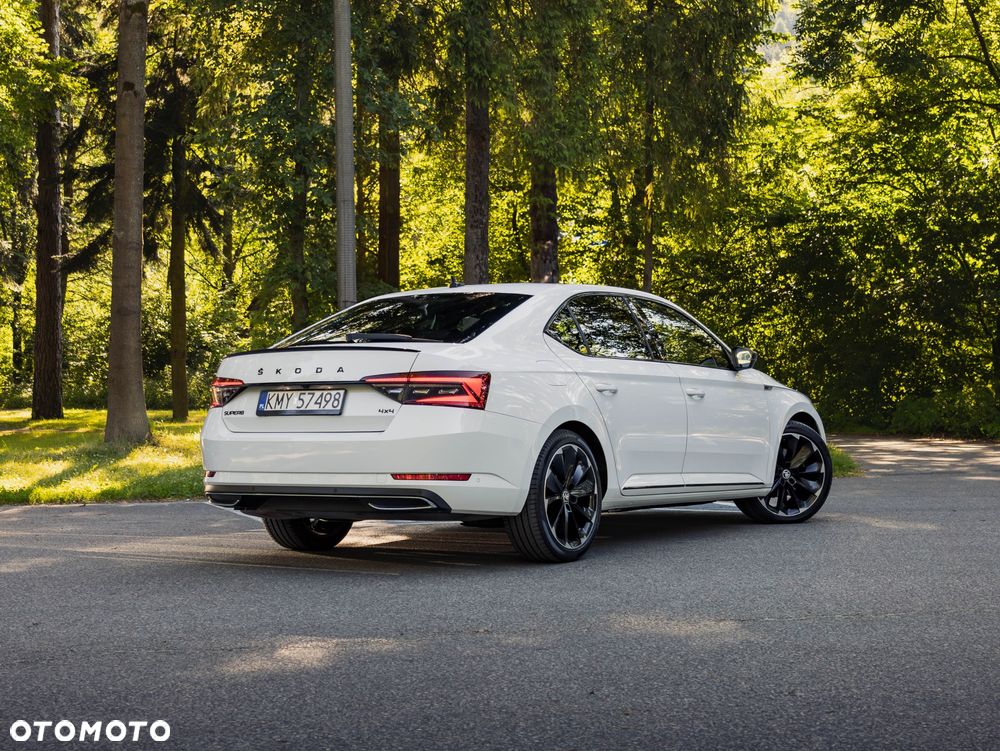 Skoda Superb 2.0 TDI SCR 4x4 Sportline DSG - 5