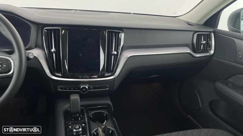 Volvo V60 2.0 T6 AWD TE Essential - 3