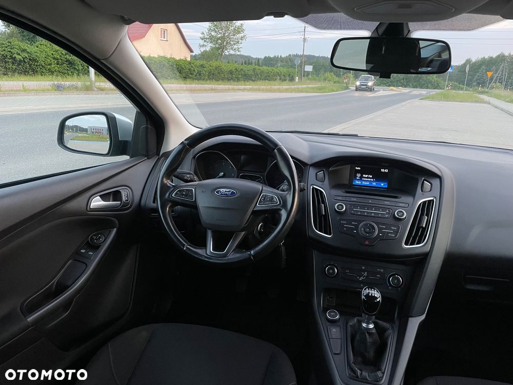 Ford Focus SW - 14