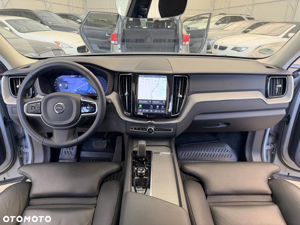 Volvo XC 60 B4 B Plus Dark - 6