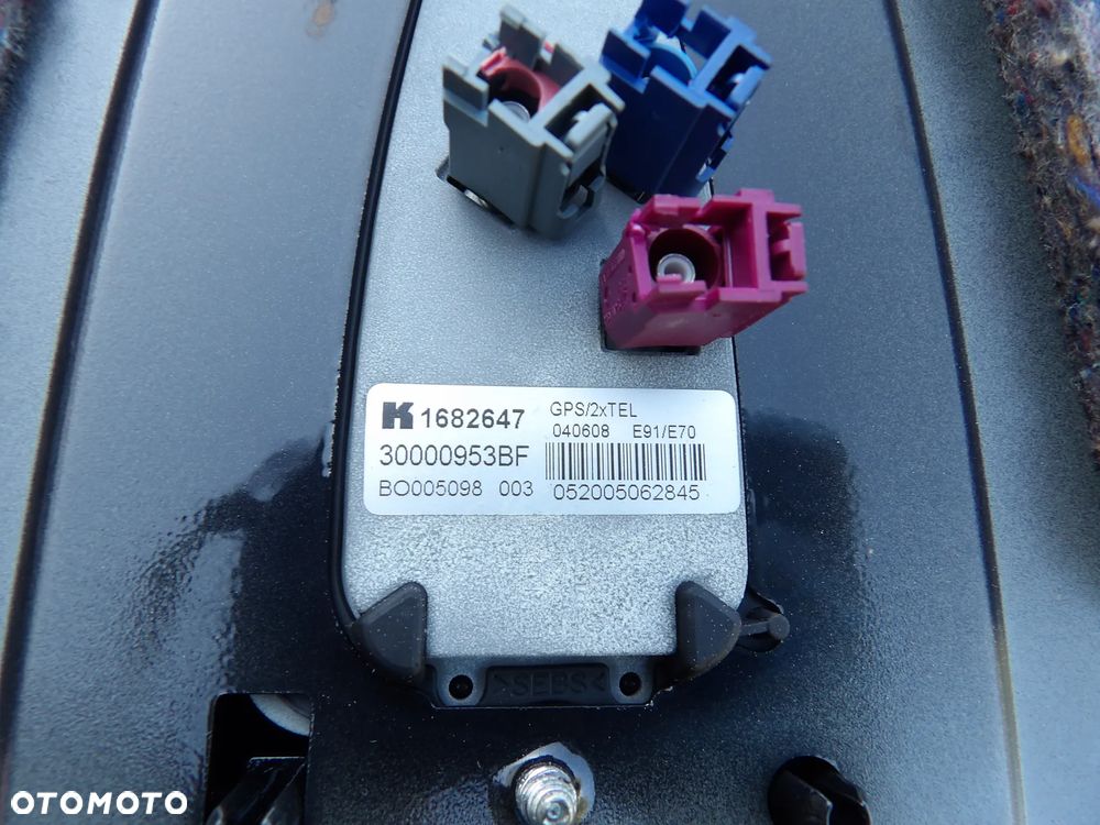 BMW - E71,X6 - OSŁONA ANTENY - PŁETWA - POD NAWIGACJĘ  - KOLOR 475 - 2