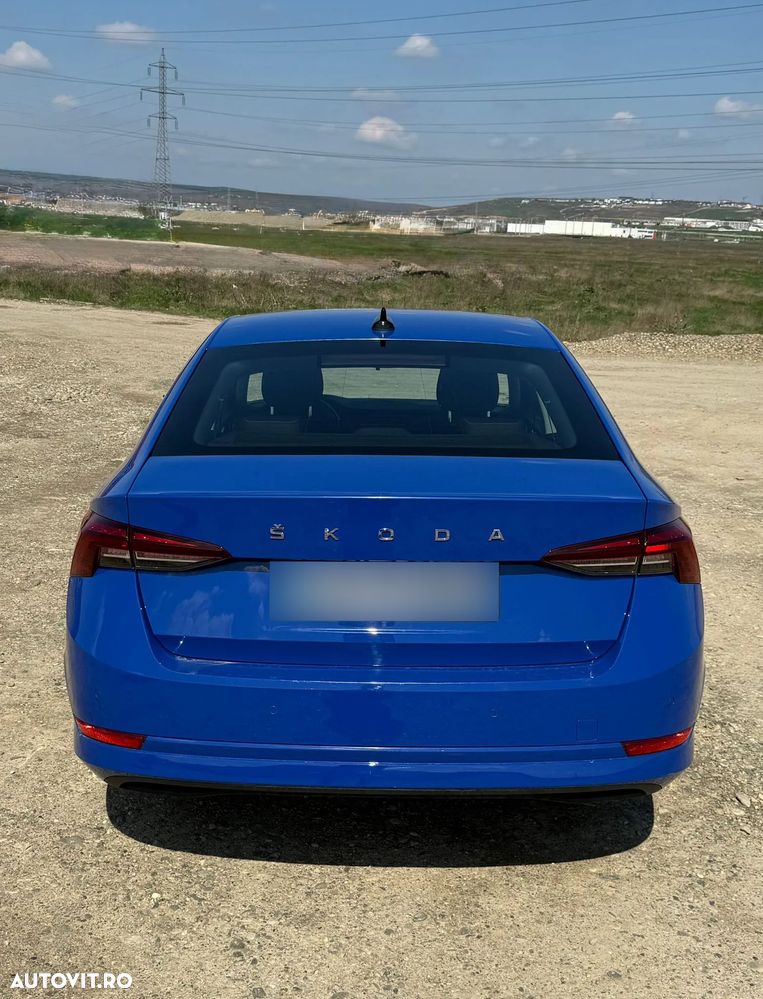 Skoda Octavia 2.0 TDI DSG Style - 3