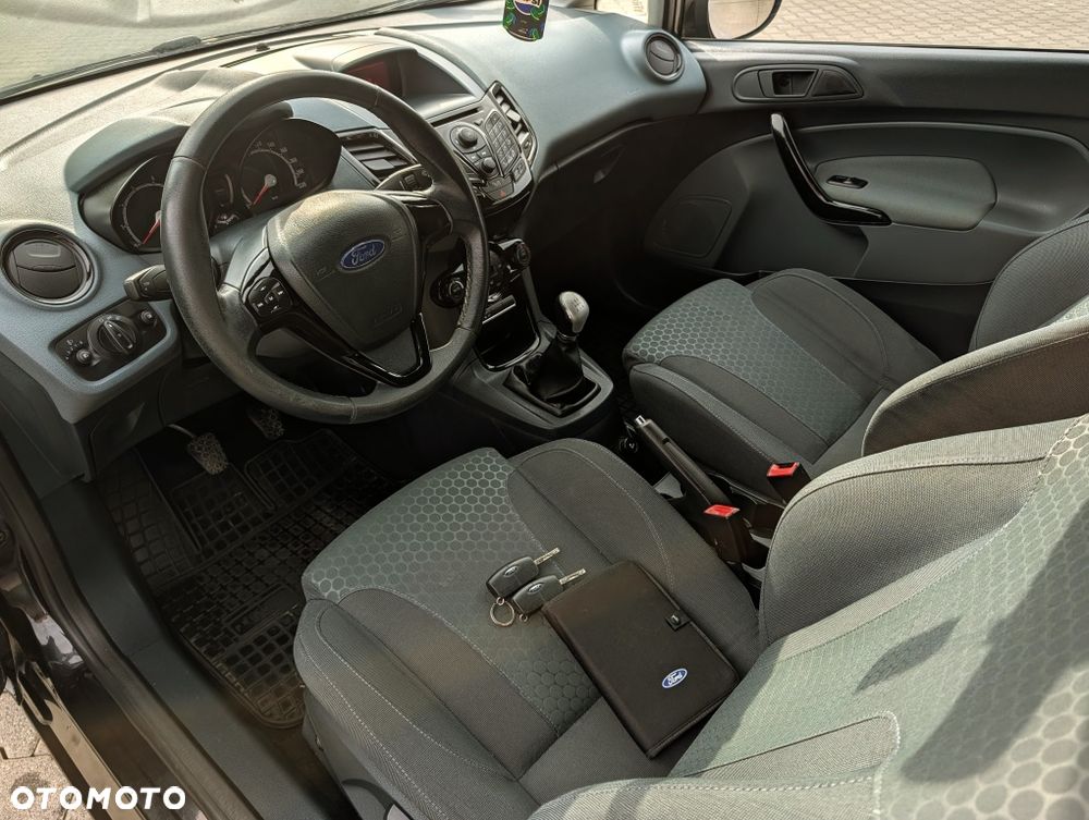 Ford Fiesta - 7