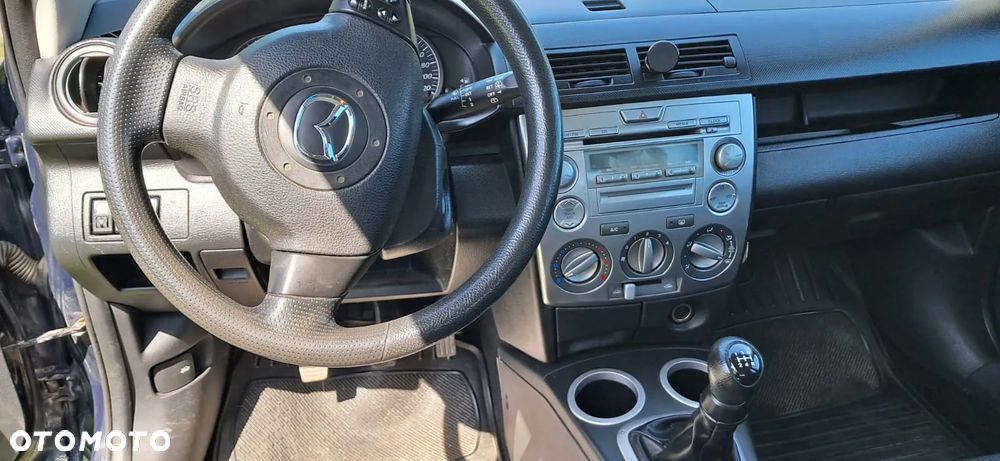 Mazda 2 - 15