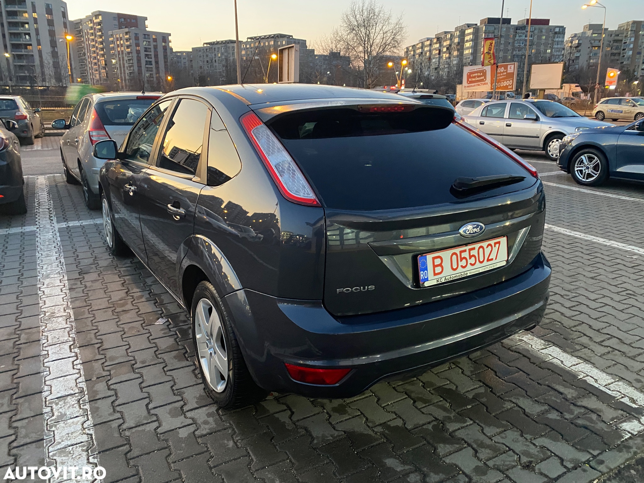 Ford Focus 1.6i Trend - 2