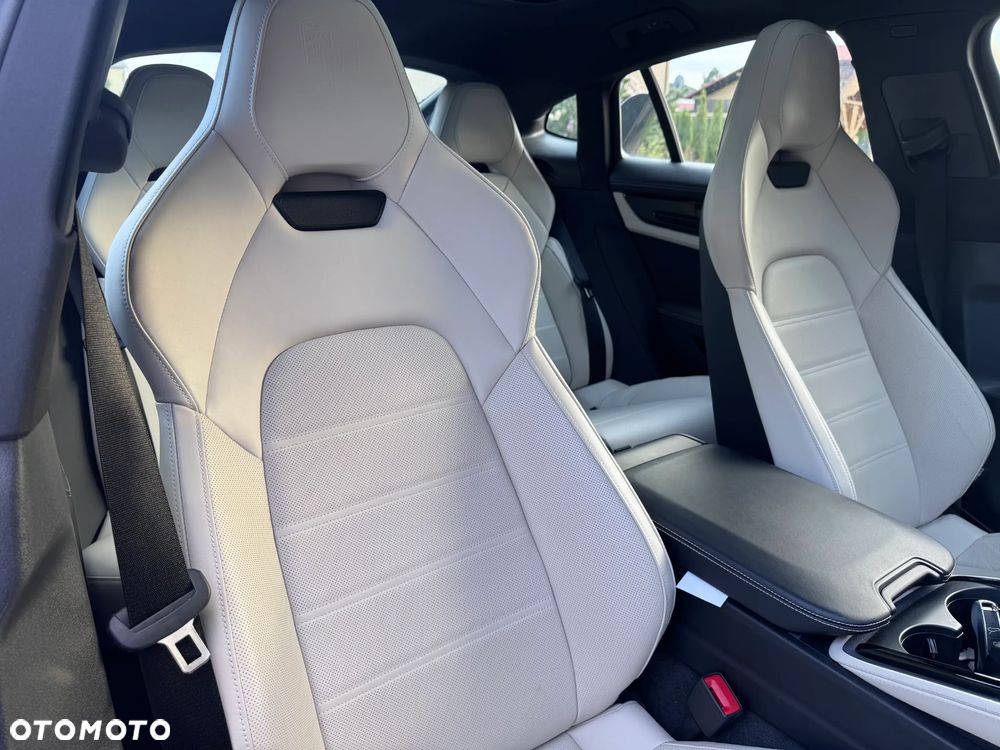 Porsche Panamera - 8