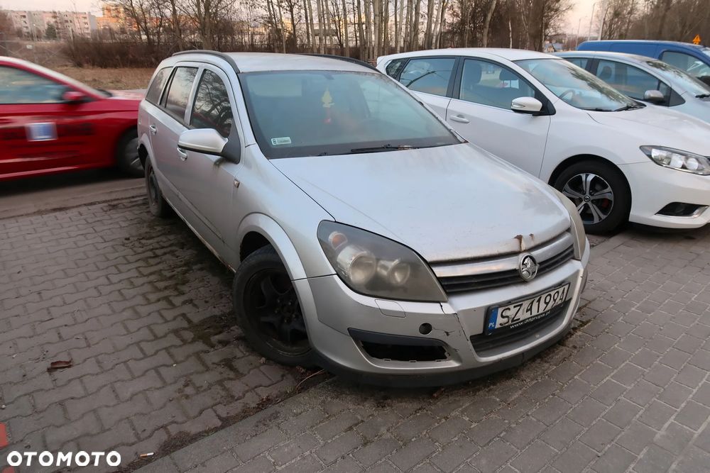 Opel Astra 1.9 CDTI Essentia - 1