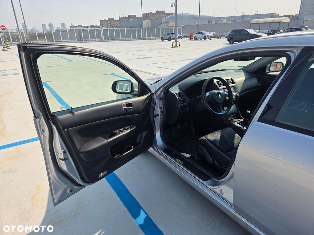 Honda Accord 2.0 Comfort - 9