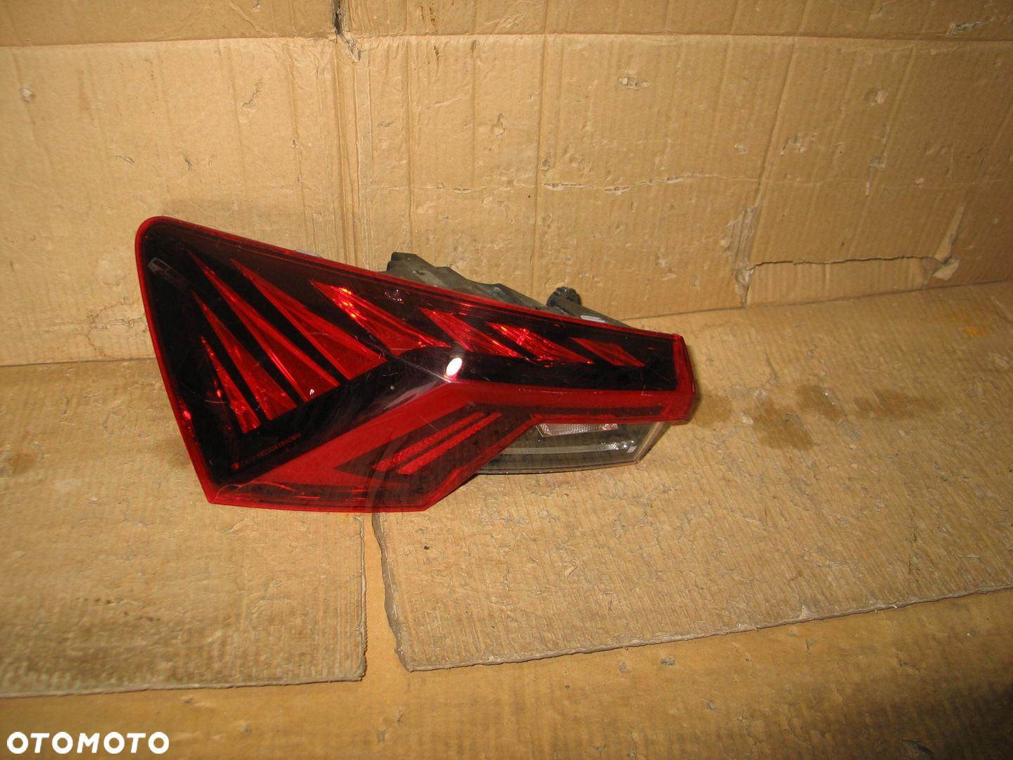Lampa tył tylna led lewa skoda octavia 4 IV 5E3945207A - 3