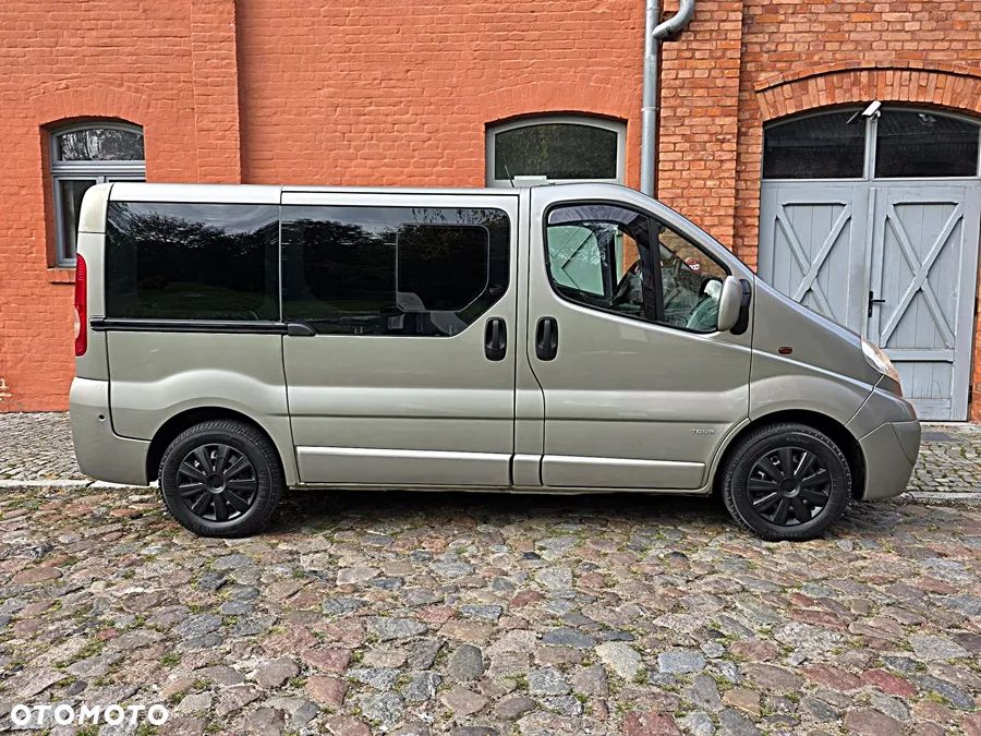 Opel Vivaro - 2