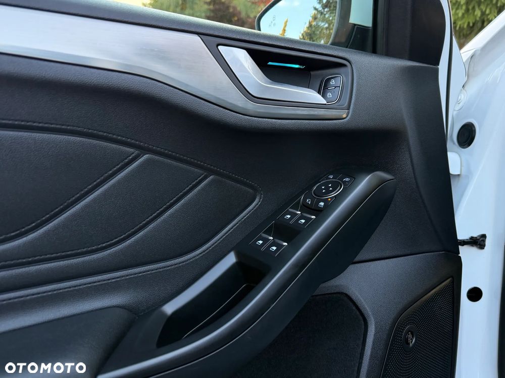 Ford Focus 1.5 EcoBlue Start-Stopp-System TITANIUM - 25