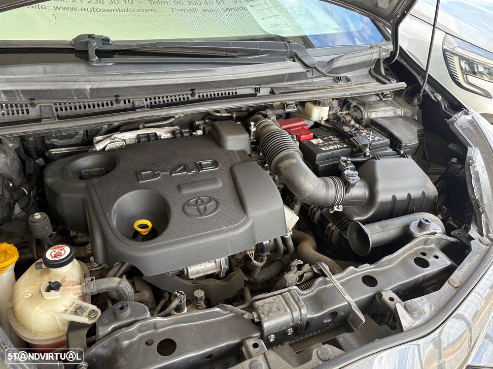 Toyota Yaris 1.4 D-4D Exclusive+P.Techno - 13