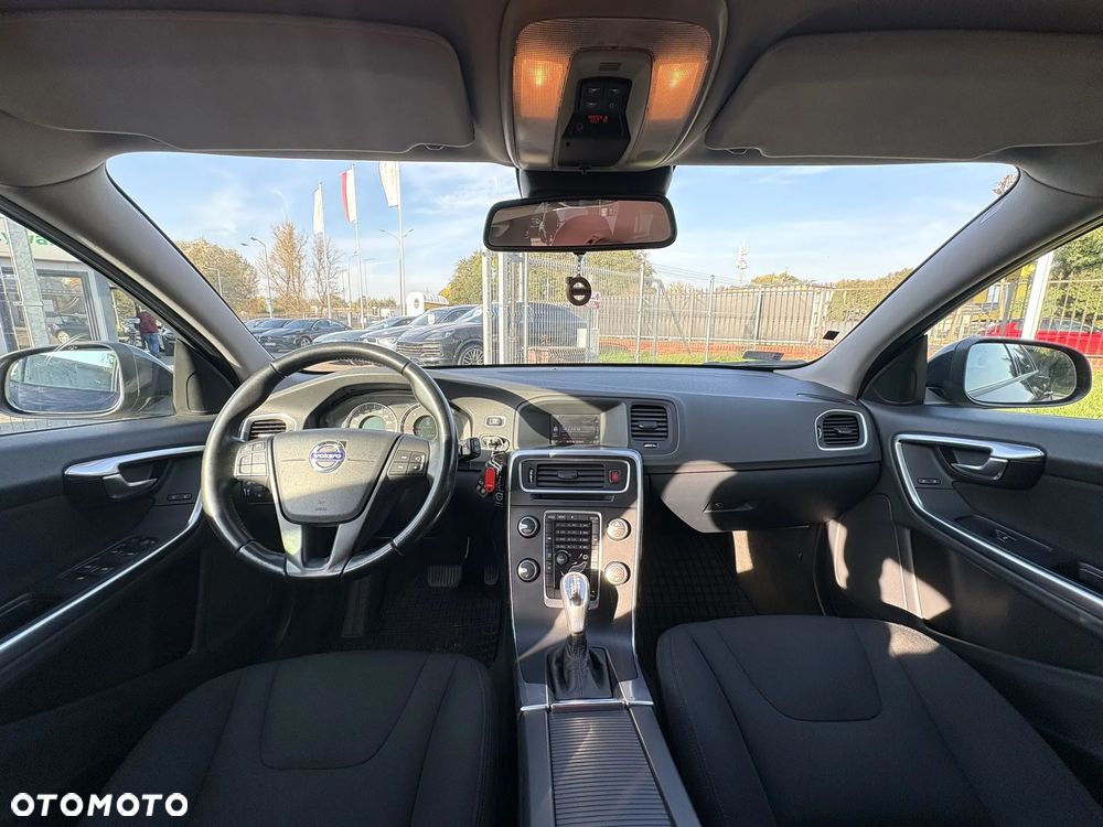 Volvo V60 D4 Geartronic Kinetic - 20