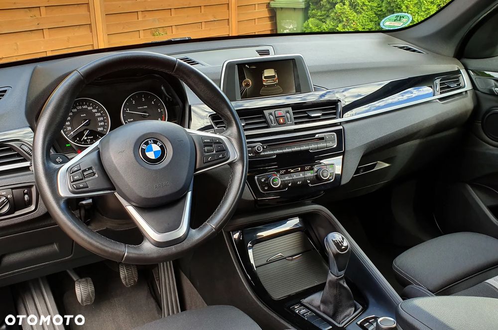 BMW X1 sDrive18d Sport Line - 11