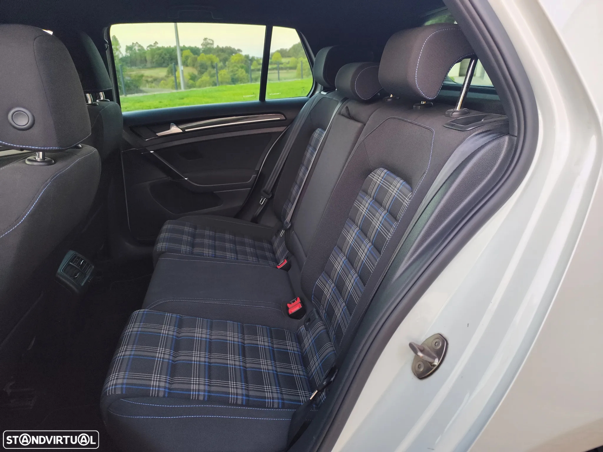 VW Golf 1.4 GTE Plug-in - 10