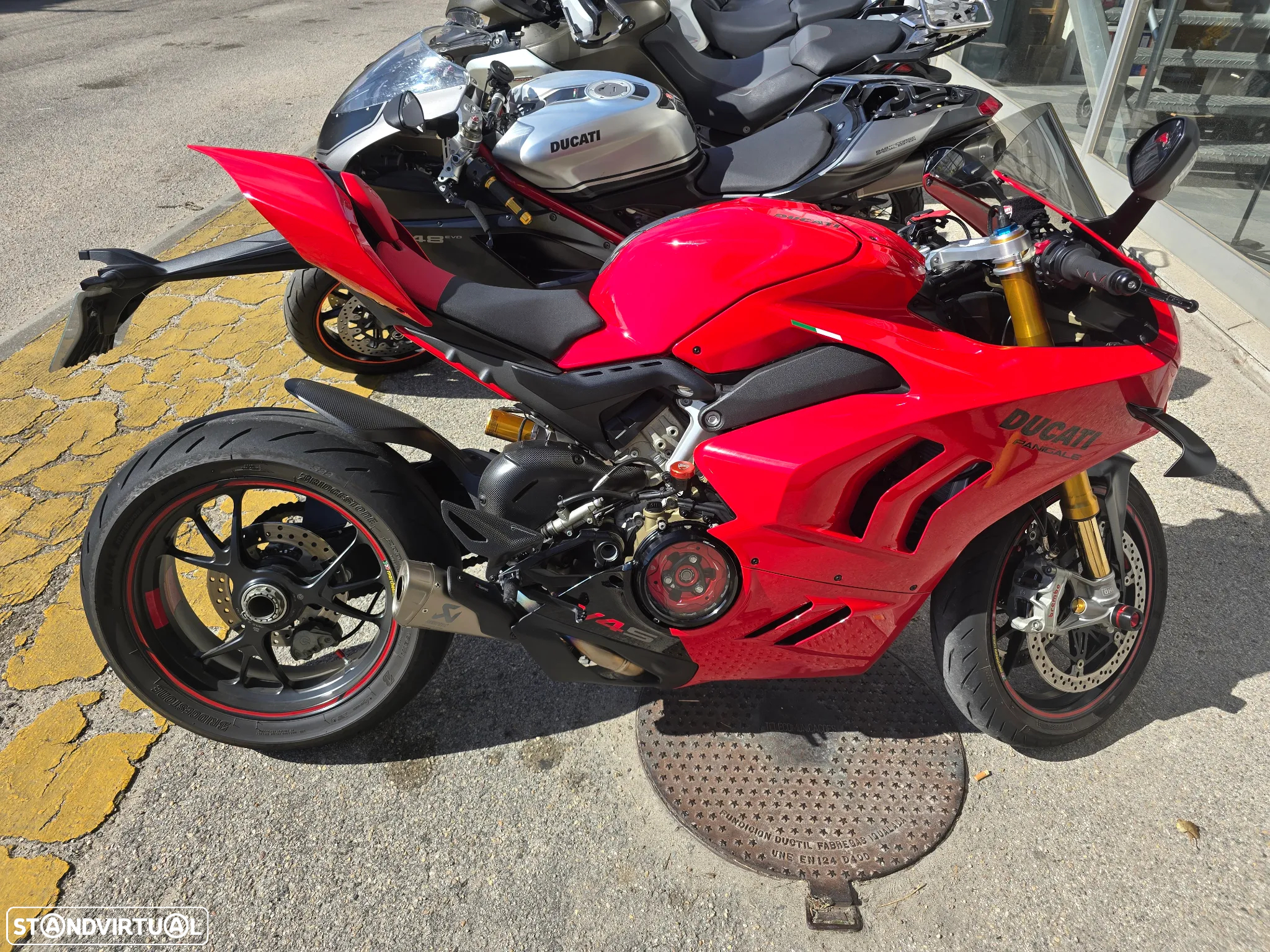 Ducati Panigale V4 S S - 9