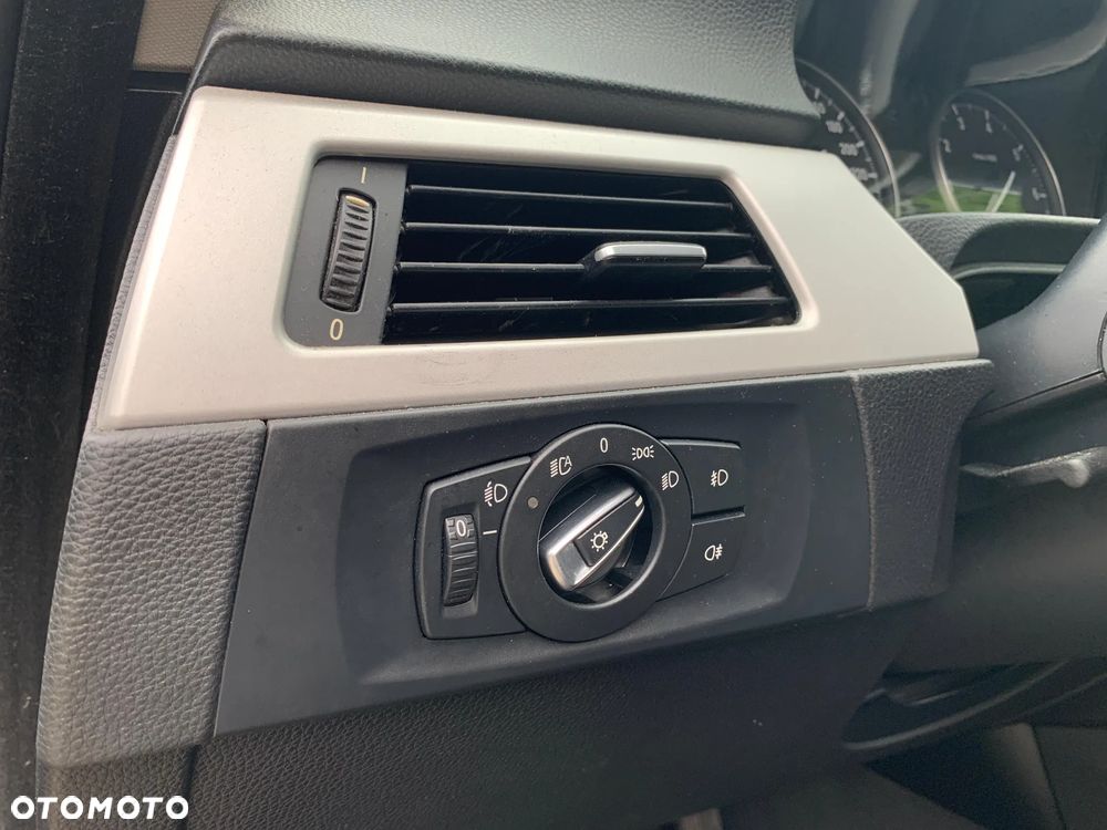 BMW Seria 3 318i - 20