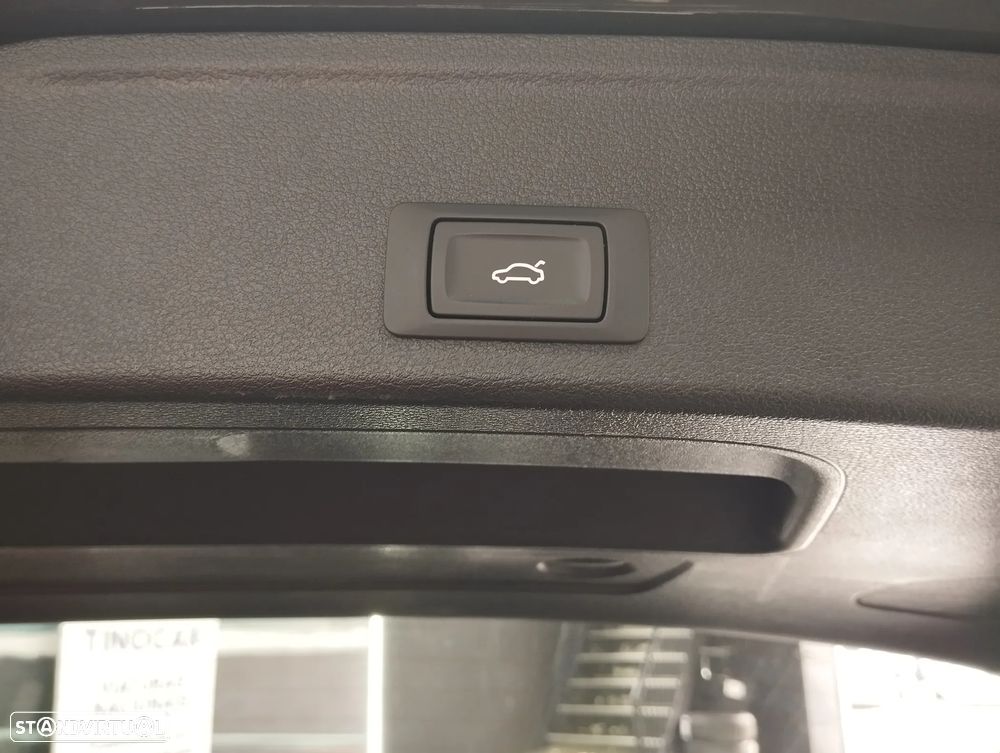 Audi A4 Avant 30 TDI S tronic - 12