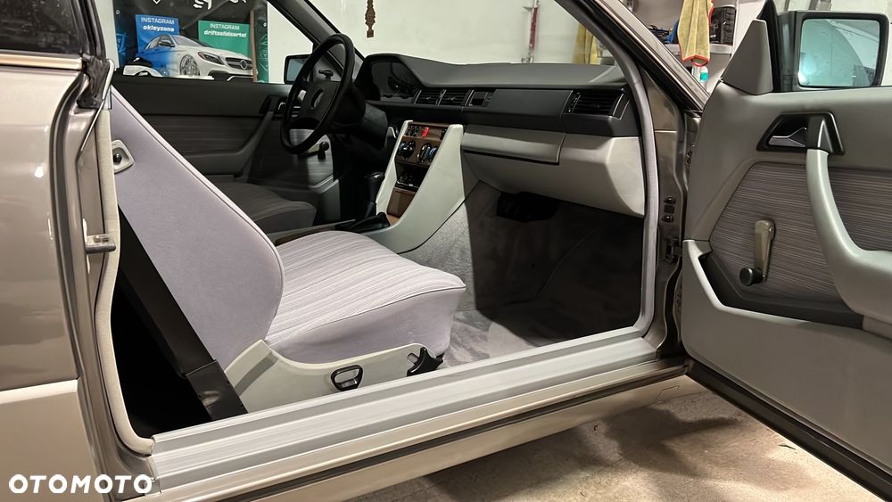 Mercedes-Benz W124 (1984-1993) - 11