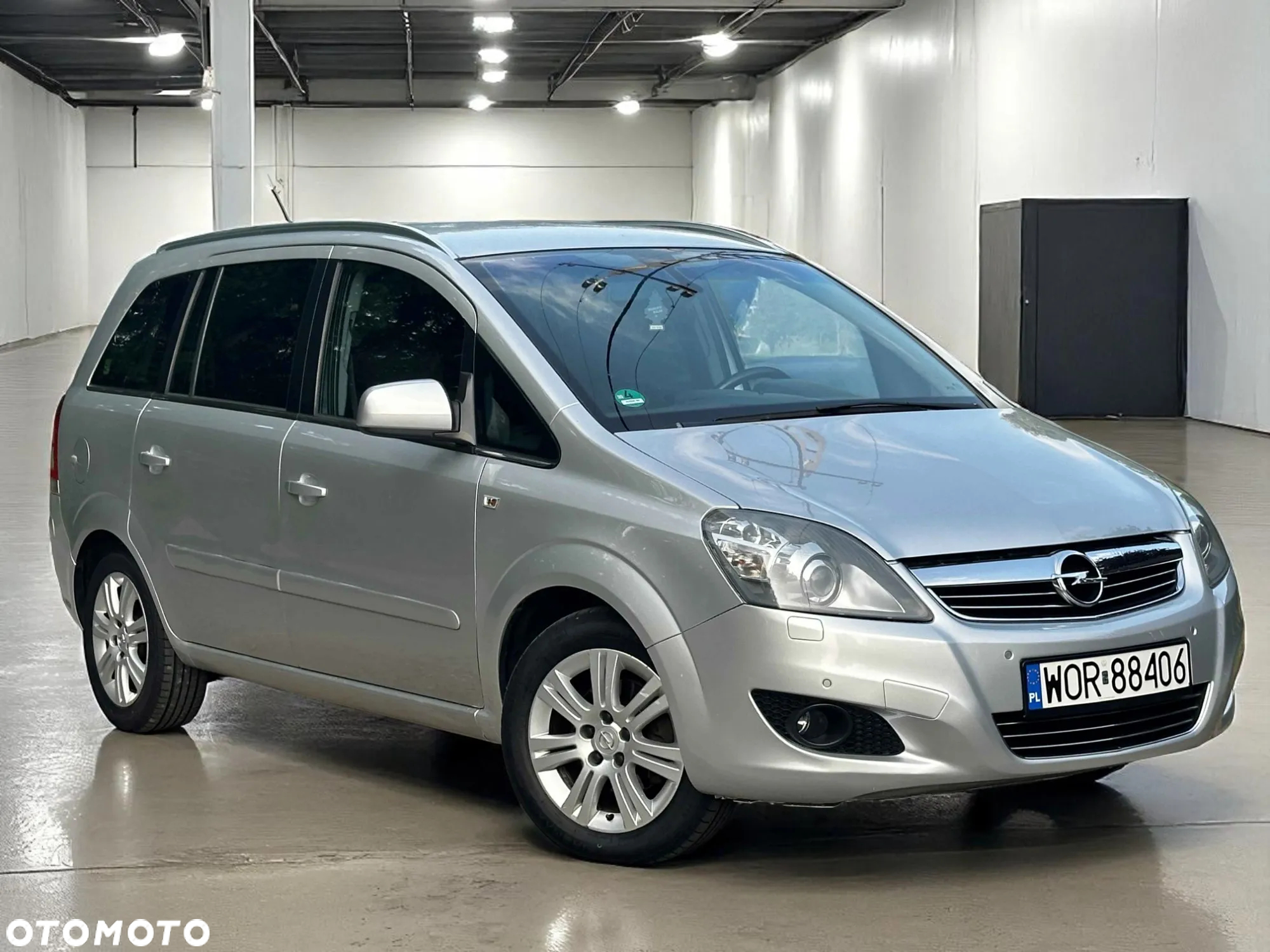 Opel Zafira 1.8 Cosmo EU5 - 2