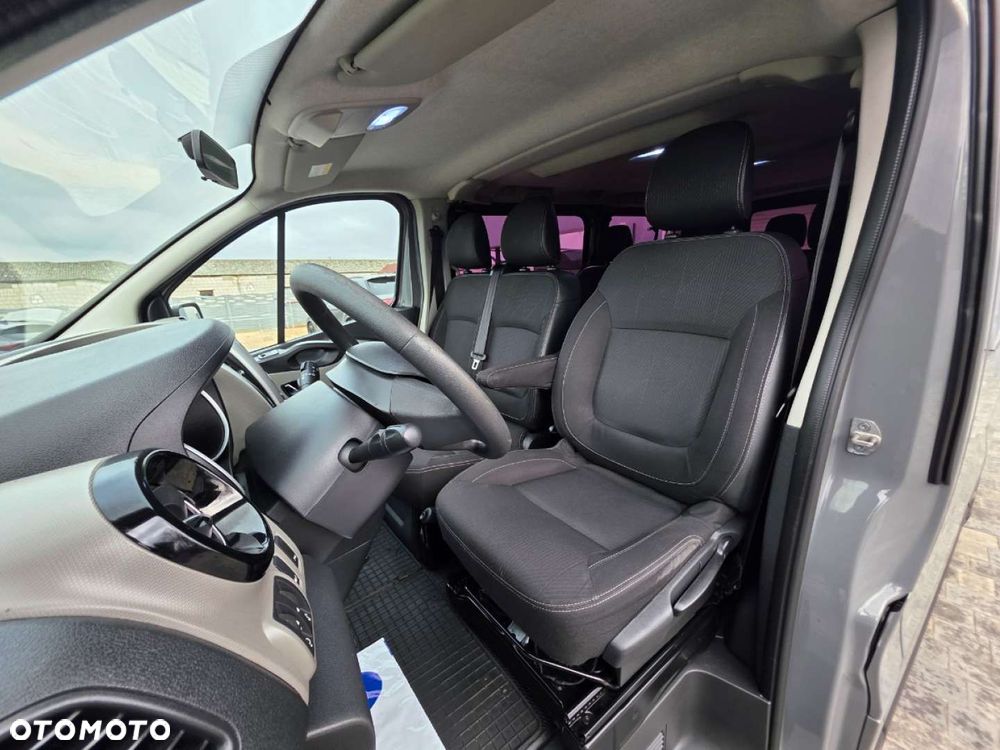 Renault Trafic - 16