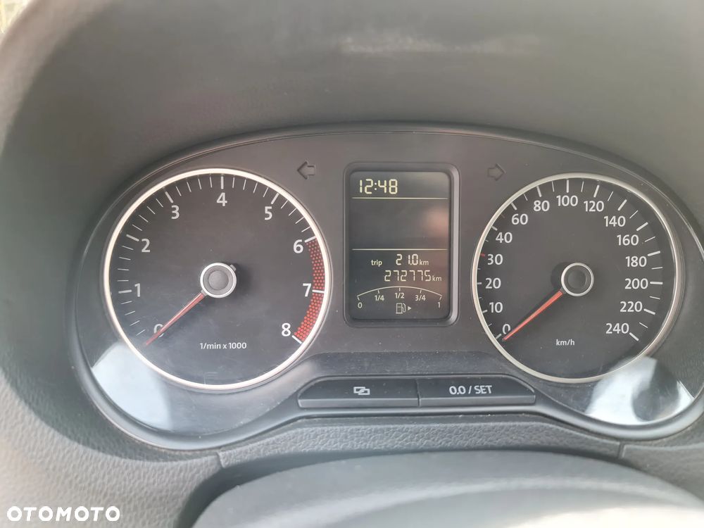 Volkswagen Polo 1.4 FSI Sportline - 16