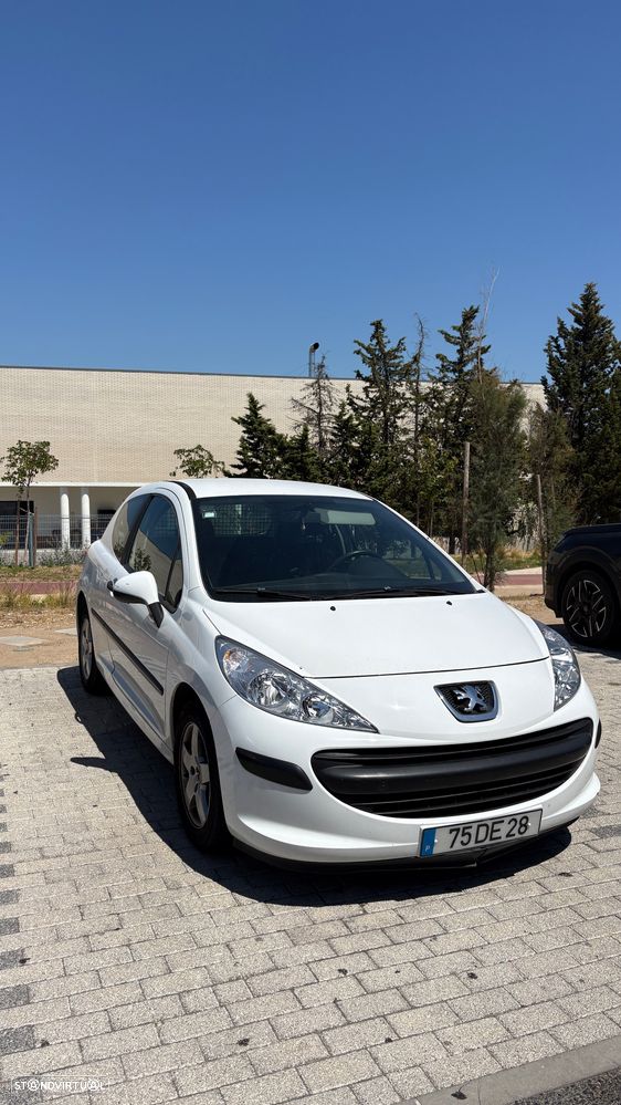 Peugeot 207 1.4 HDi Urban - 1