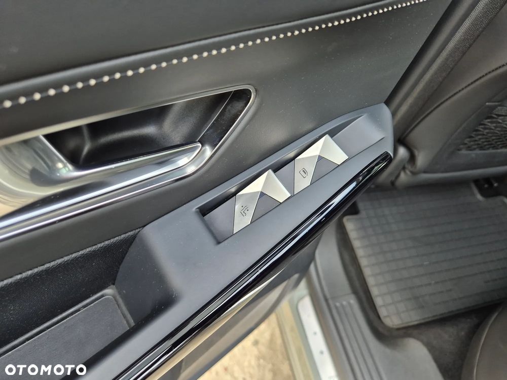 DS Automobiles DS 7 Crossback 1.6 E-Tense 4x4 Grand Chic - 30