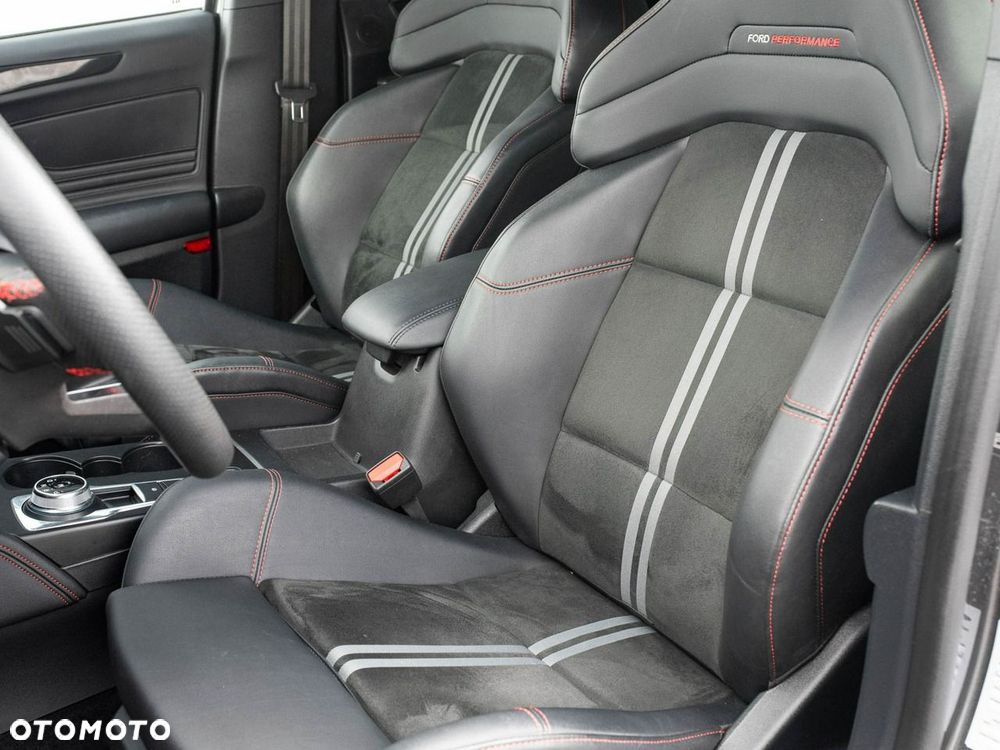 Ford Focus 2.3 EcoBoost ST X - 12