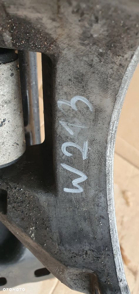 Łapa poduszka skrzyni biegów Mercedes E-Klasa W213 3.0 CDI A2052420340 A2132421001 - 7