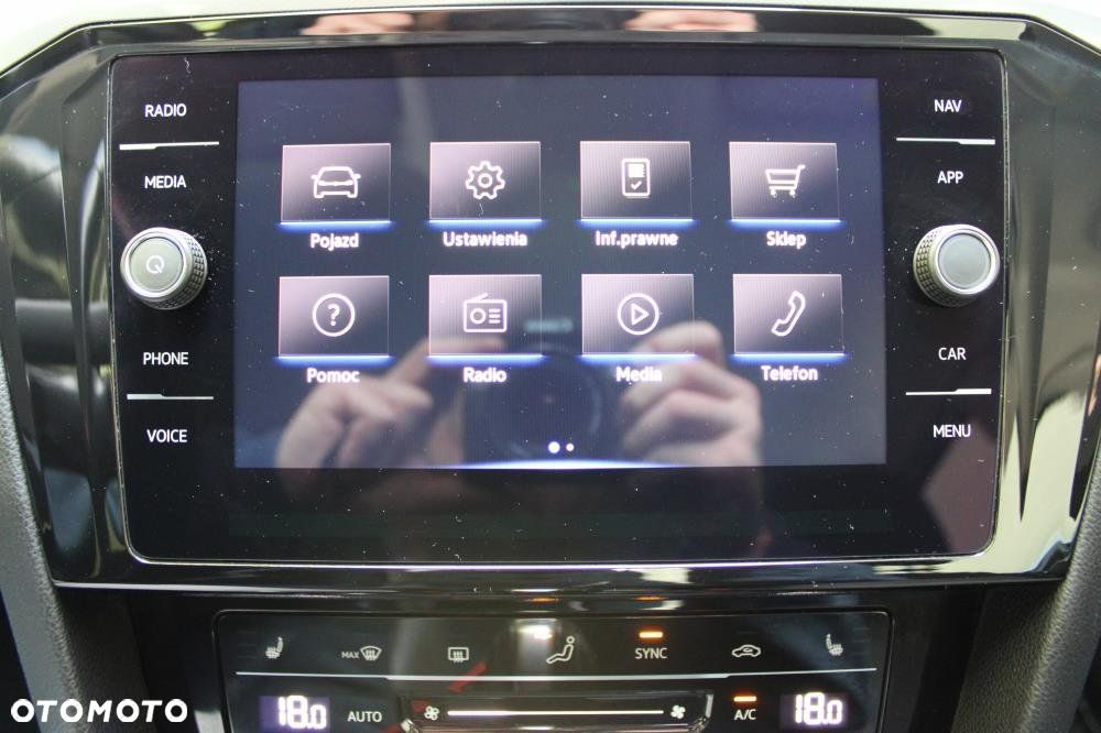Volkswagen Passat - 19