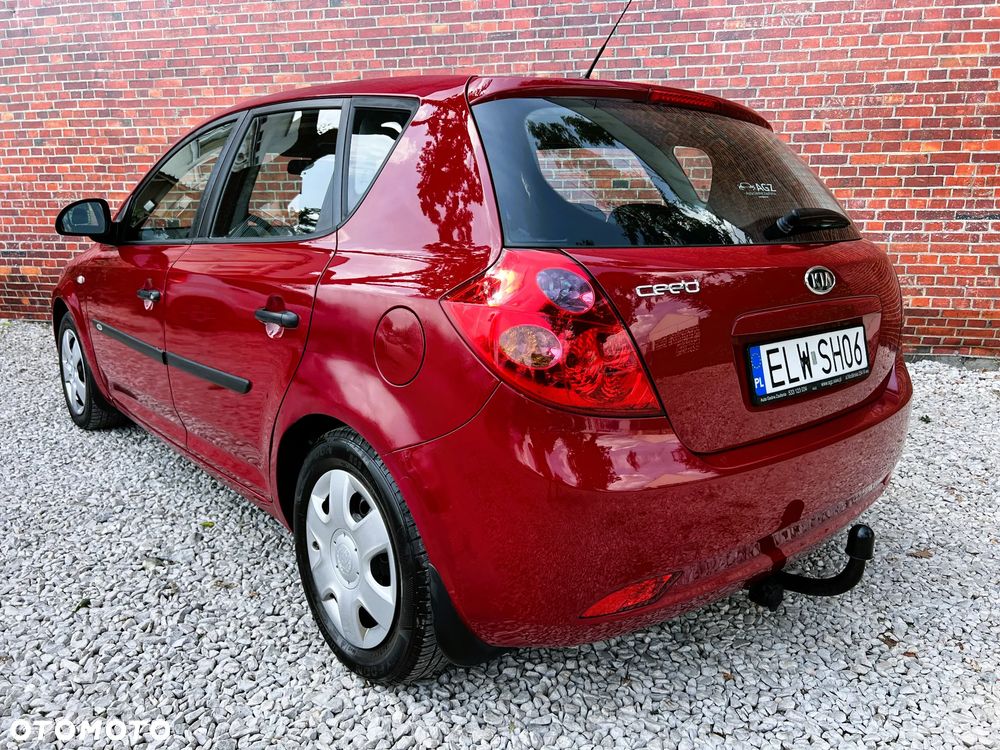 Kia Ceed - 5