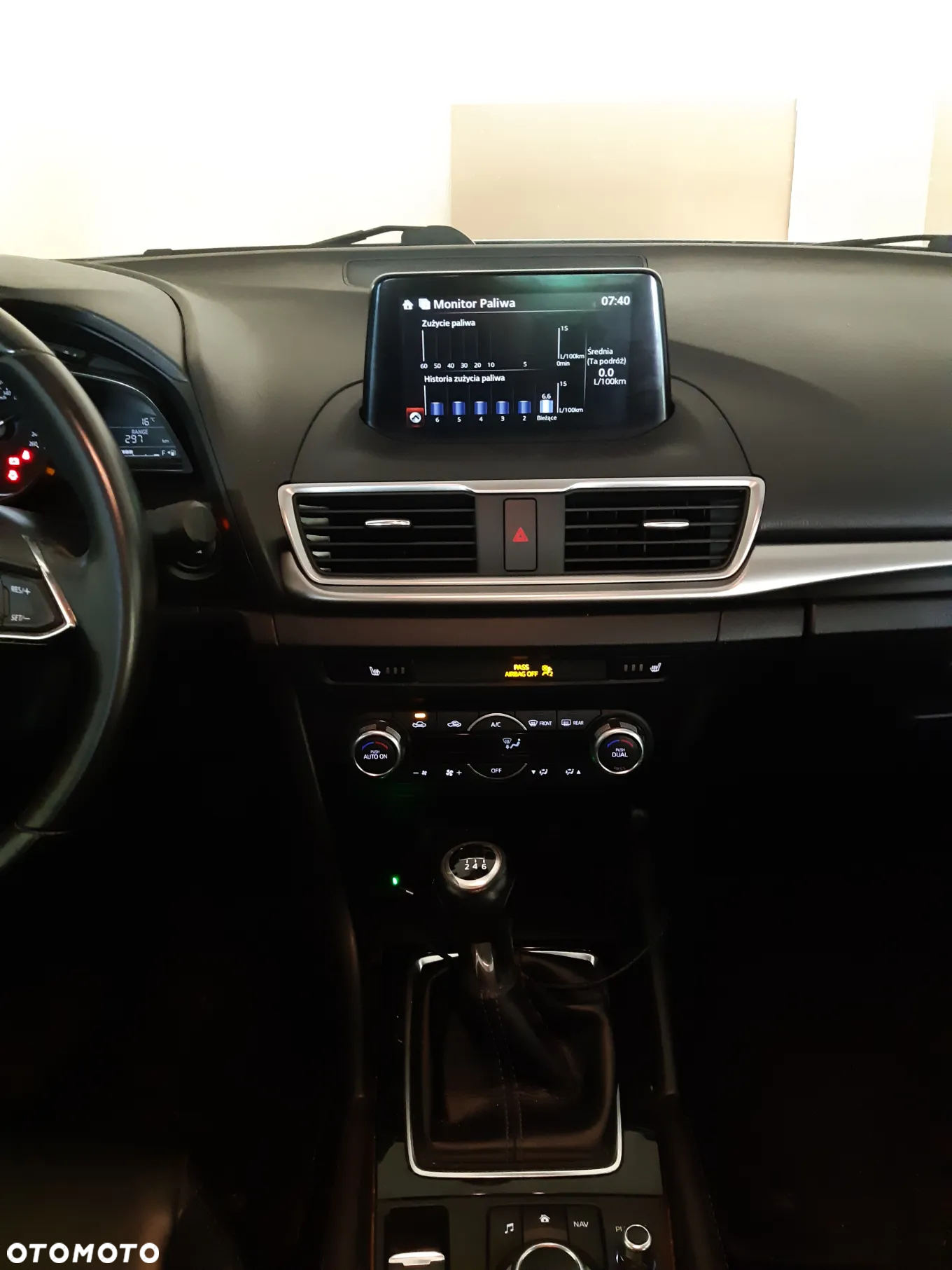 Mazda 3 - 8