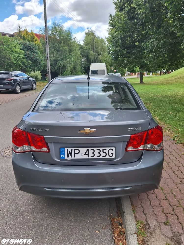 Chevrolet Cruze - 11