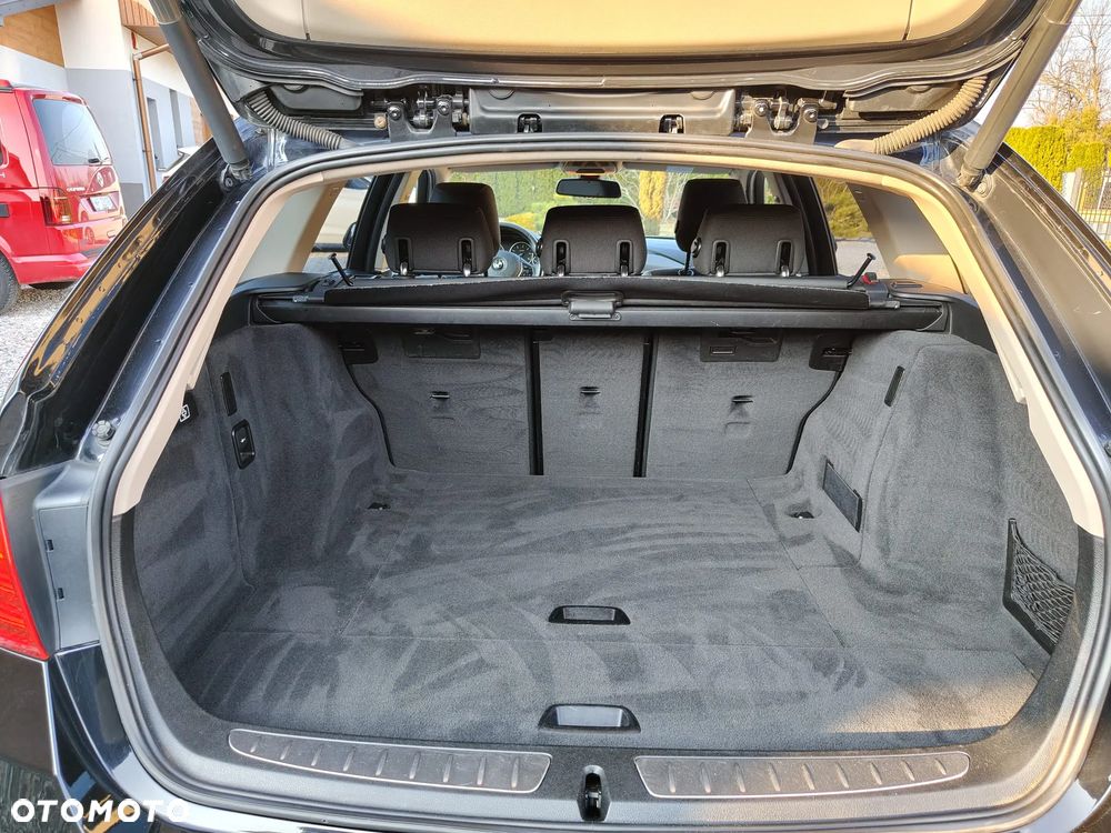 BMW Seria 3 318d Modern Line - 11