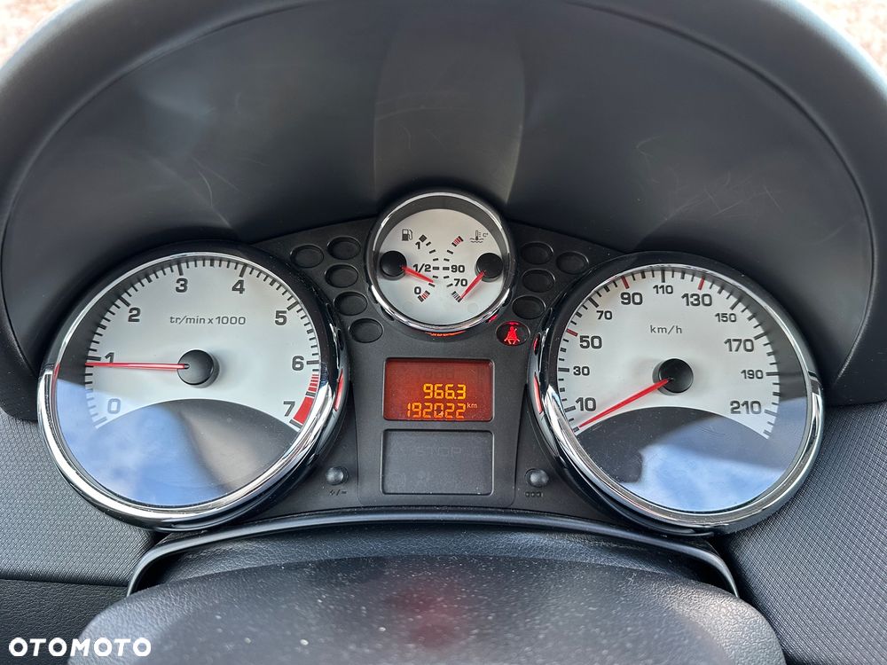 Peugeot 207 1.6 - 19