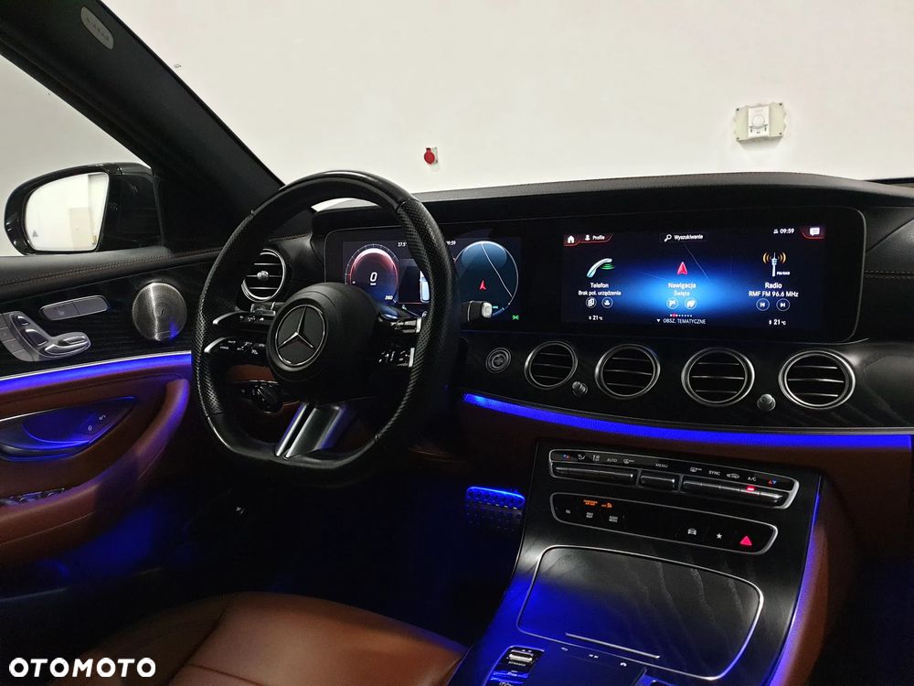 Mercedes-Benz Klasa E 220 d 4-Matic - 11