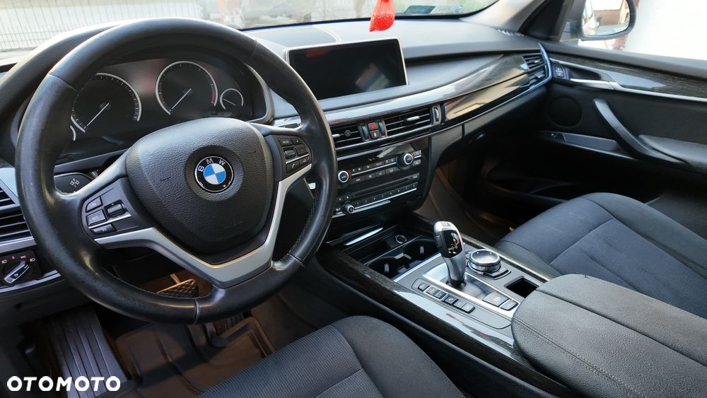 BMW X5 xDrive25d - 13