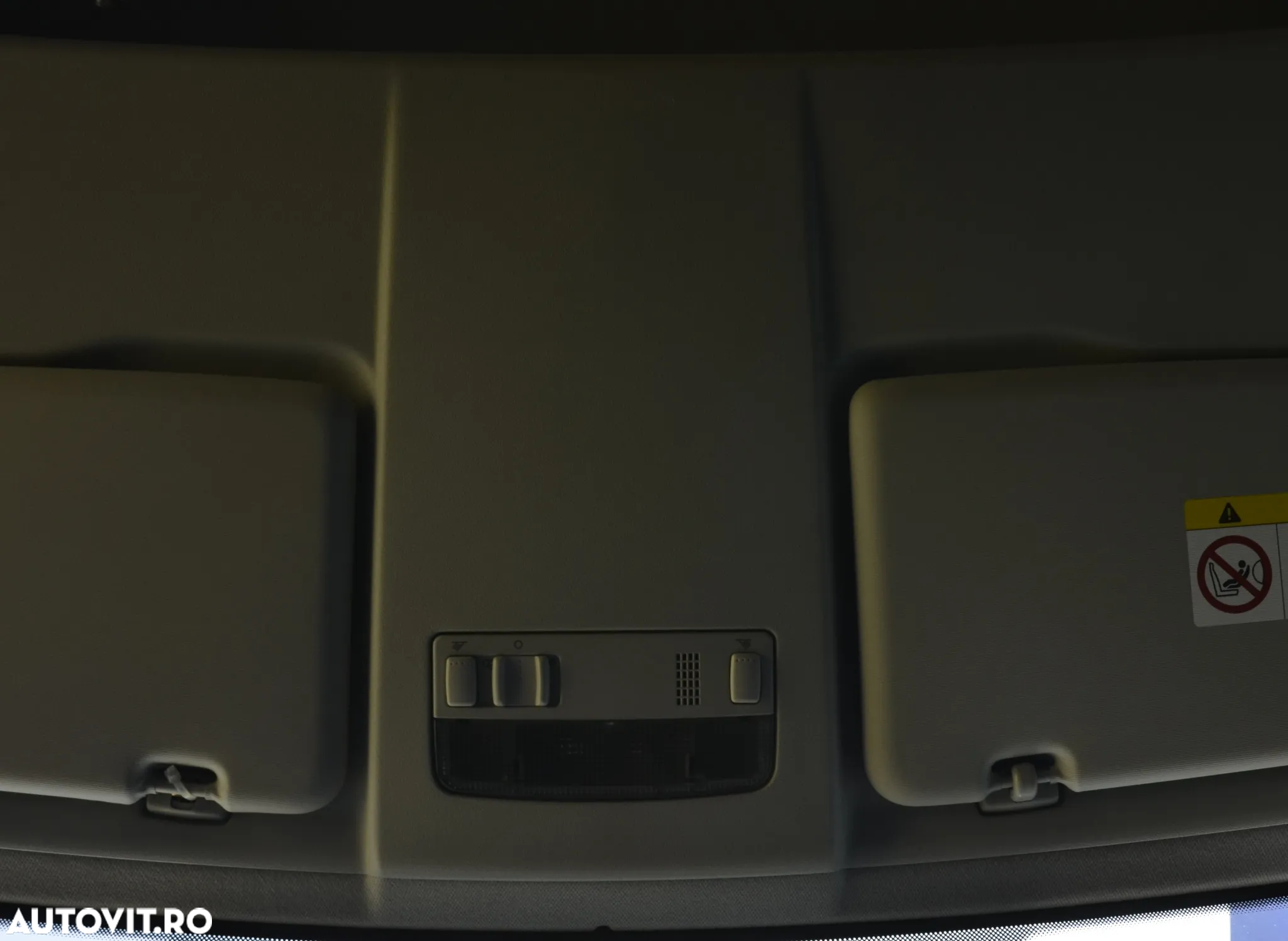 Volkswagen Caddy Maxi 2.0 TDI 90 kW DSG - 38