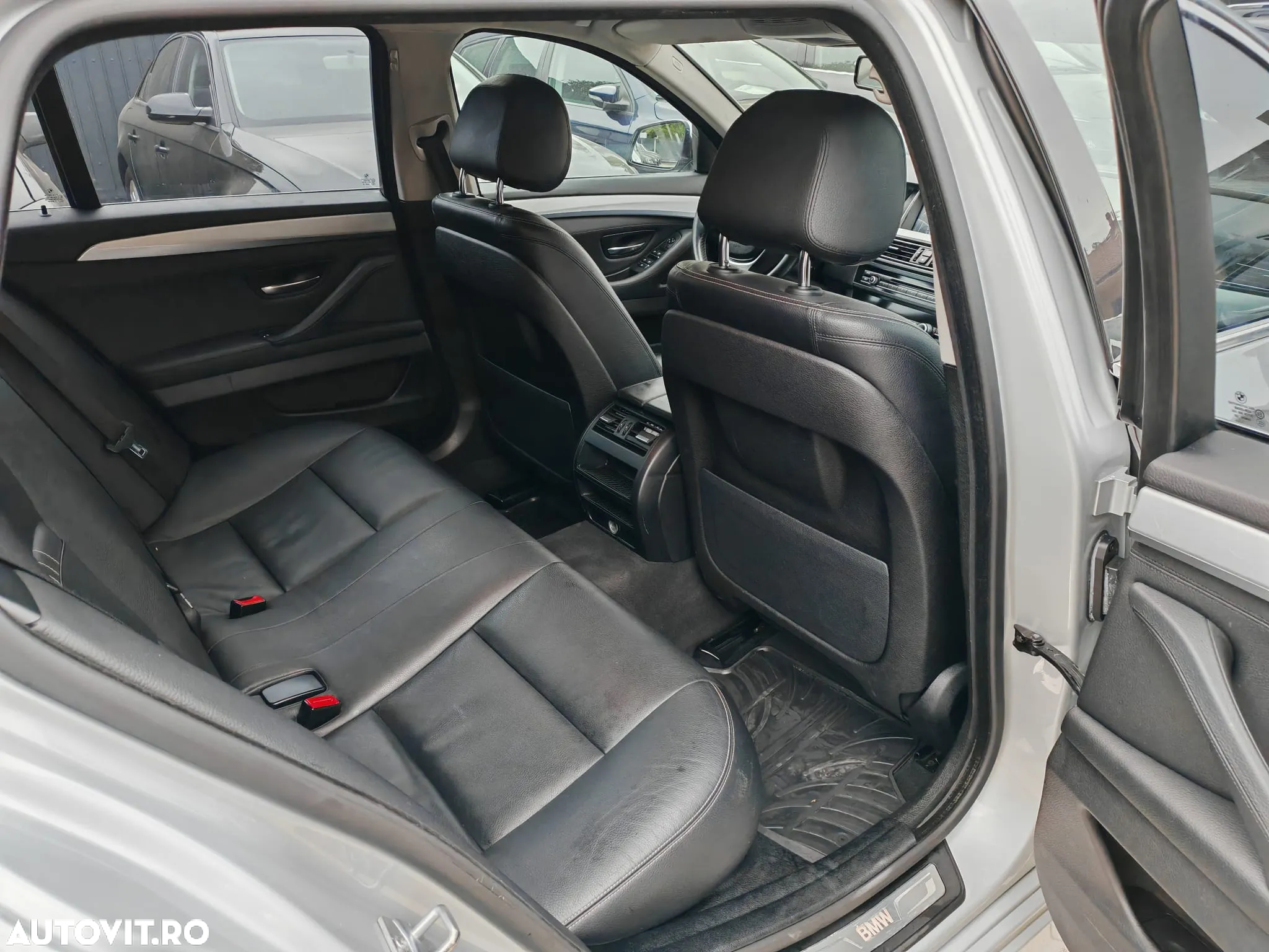 BMW Seria 5 518d Touring Aut. Luxury Line - 7