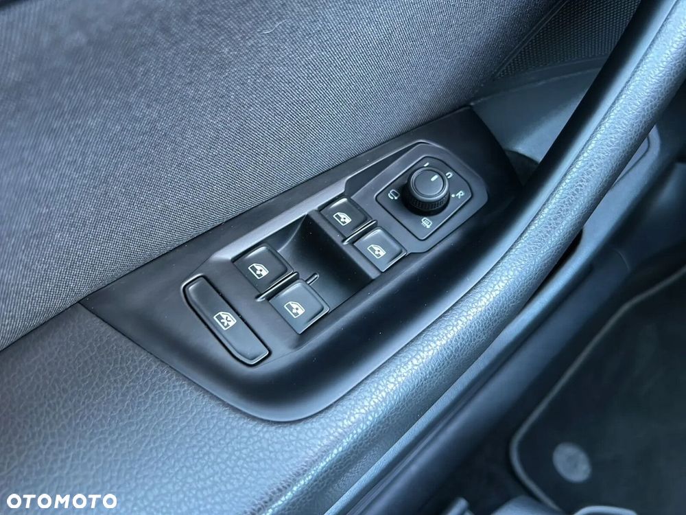 Volkswagen Passat Variant 1.5 TSI EVO Business - 21