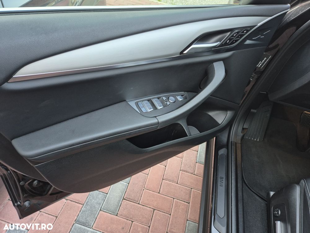 BMW X4 xDrive20i AT MHEV - 10