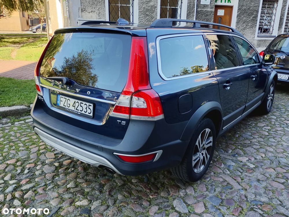 Volvo XC 70 T5 Geartronic Momentum - 2