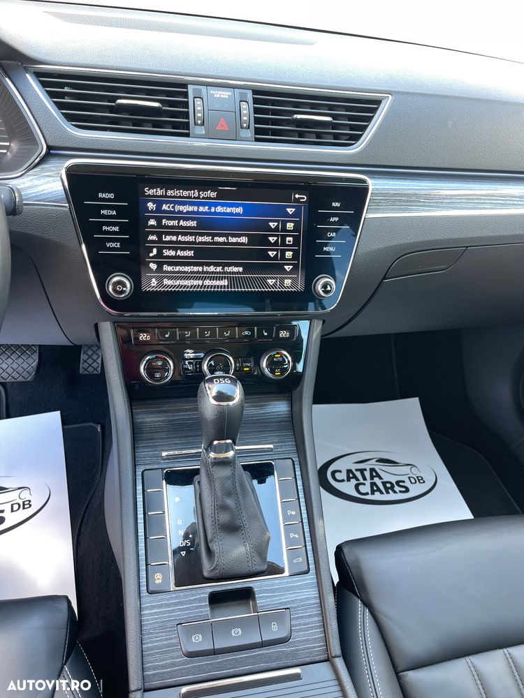 Skoda Superb 2.0 TDI DSG Premium Edition - 36