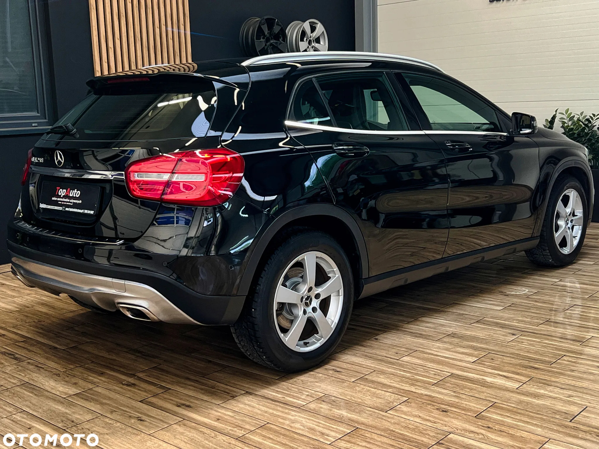 Mercedes-Benz GLA 250 7G-DCT - 6