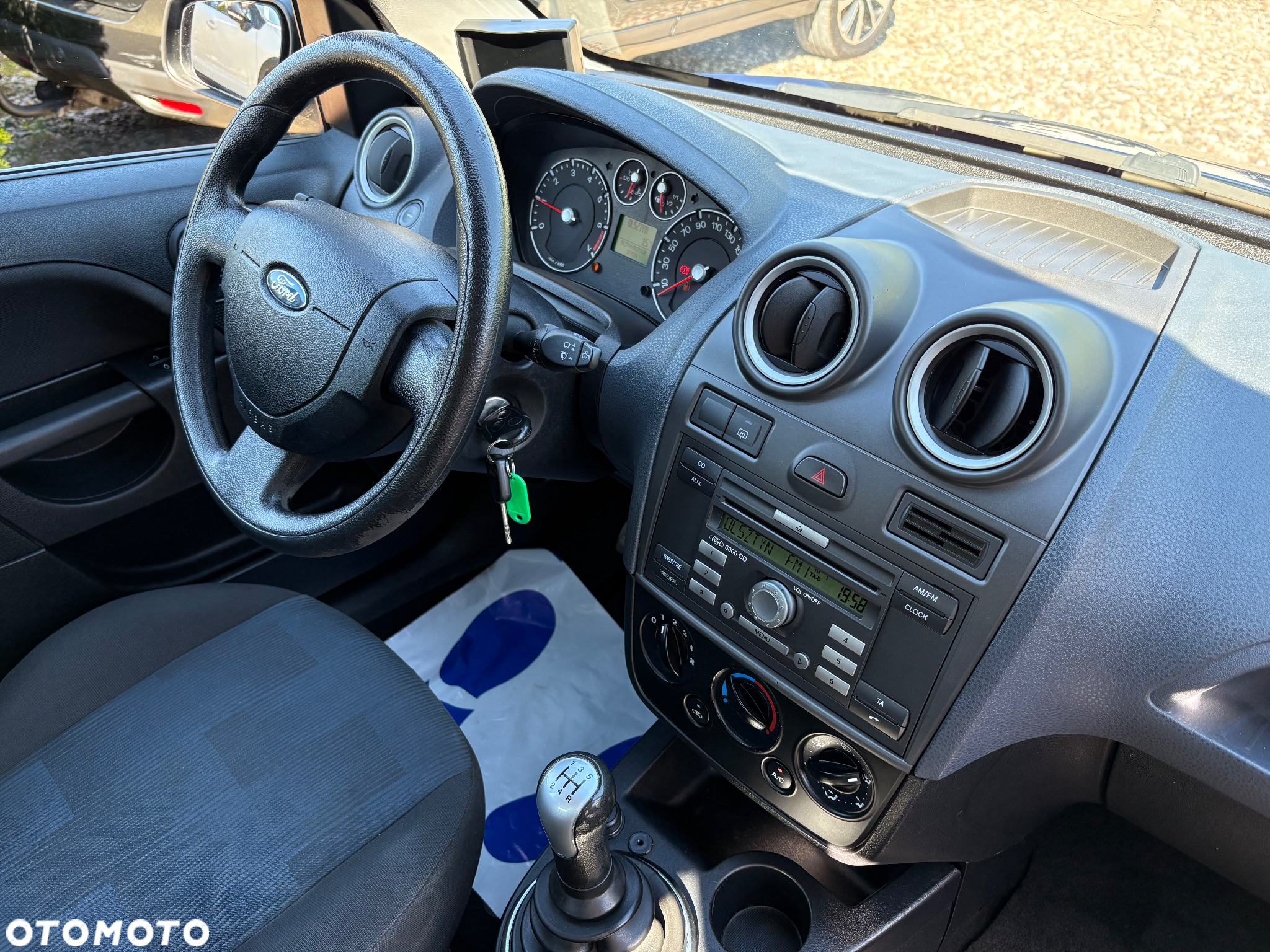 Ford Fiesta 1.4 Ambiente - 22
