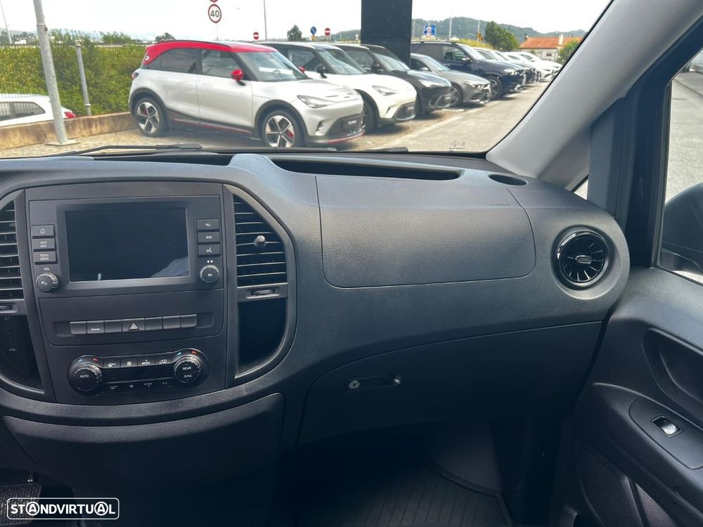 Mercedes-Benz eVito Tourer - 10