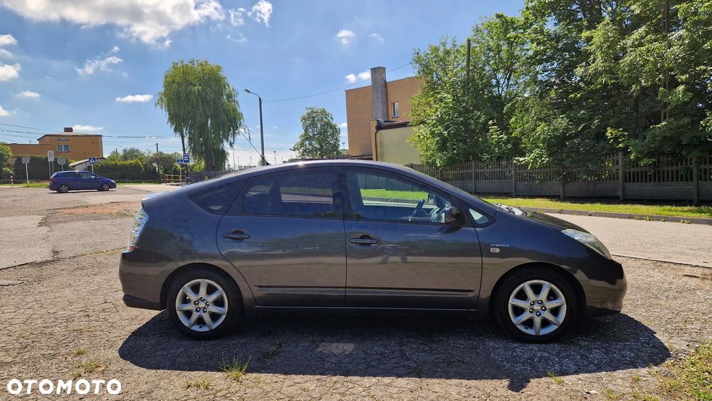 Toyota Prius 1.5 VVT-i Sol (nav) - 3