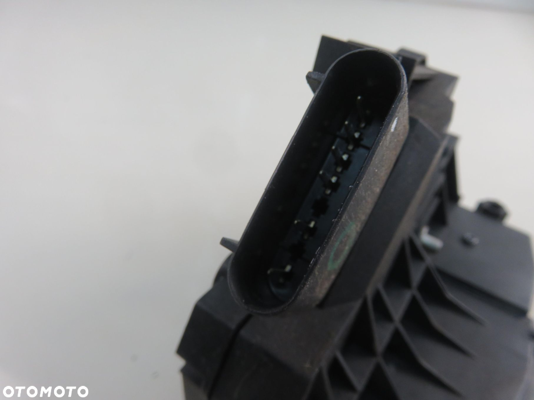 ZAMEK LEWY TYLNY FORD S-MAX II EM2AR26413CB - 3
